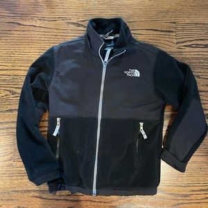 Boys North Face black Denali fleece